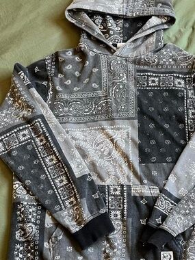 BDG Patchwork Bandana Print Crewneck Hoodie - Gray